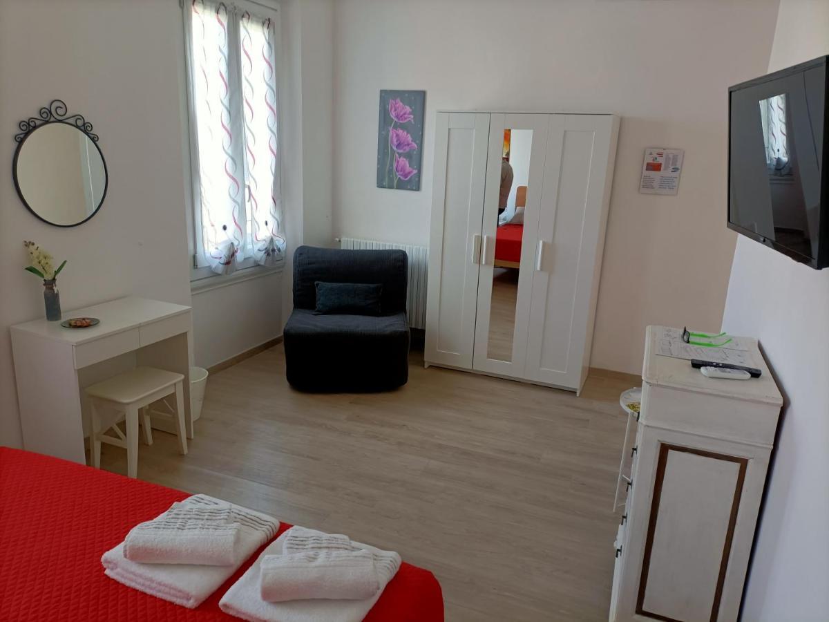 Affittacamere Il Chiostrino Guest House فلورنس المظهر الخارجي الصورة